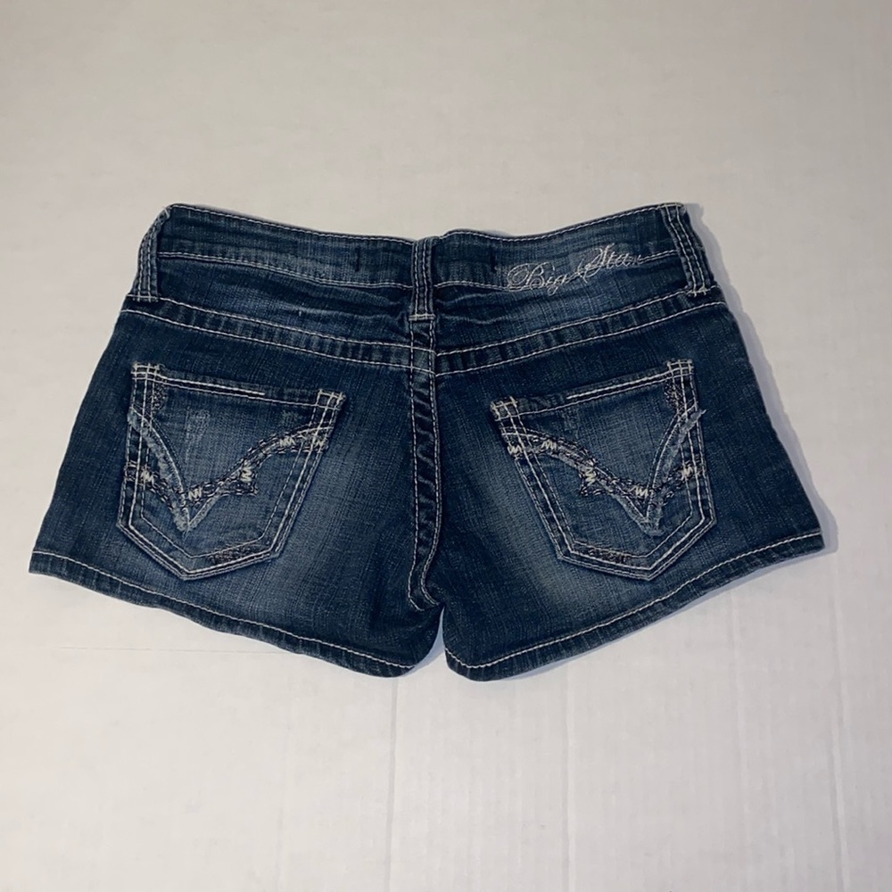 Big Star Sweet Ultra Low Rise Women’s Size 28 Blue Denim Distressed Jean Shorts - Picture 2 of 6